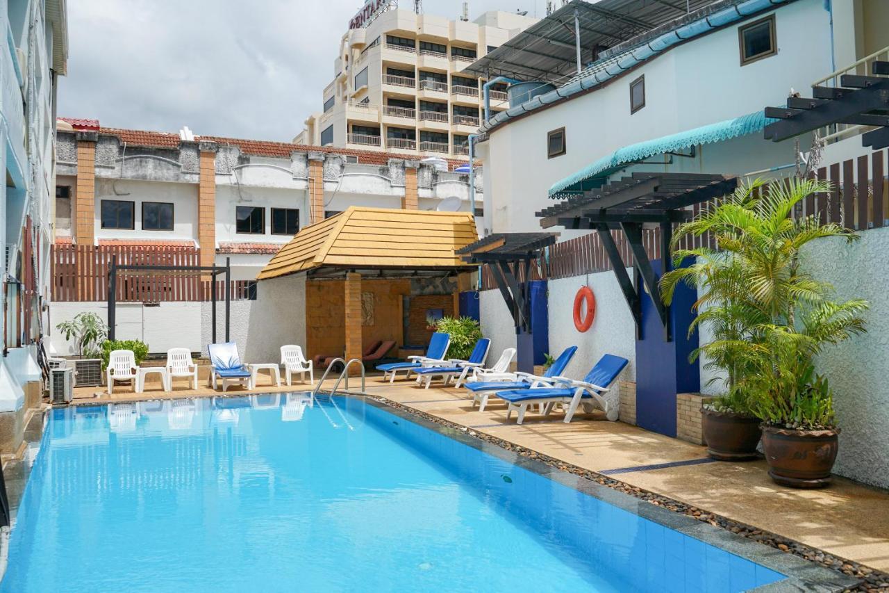 Rattana Beach Hotel By Shanaya Karon Exterior foto
